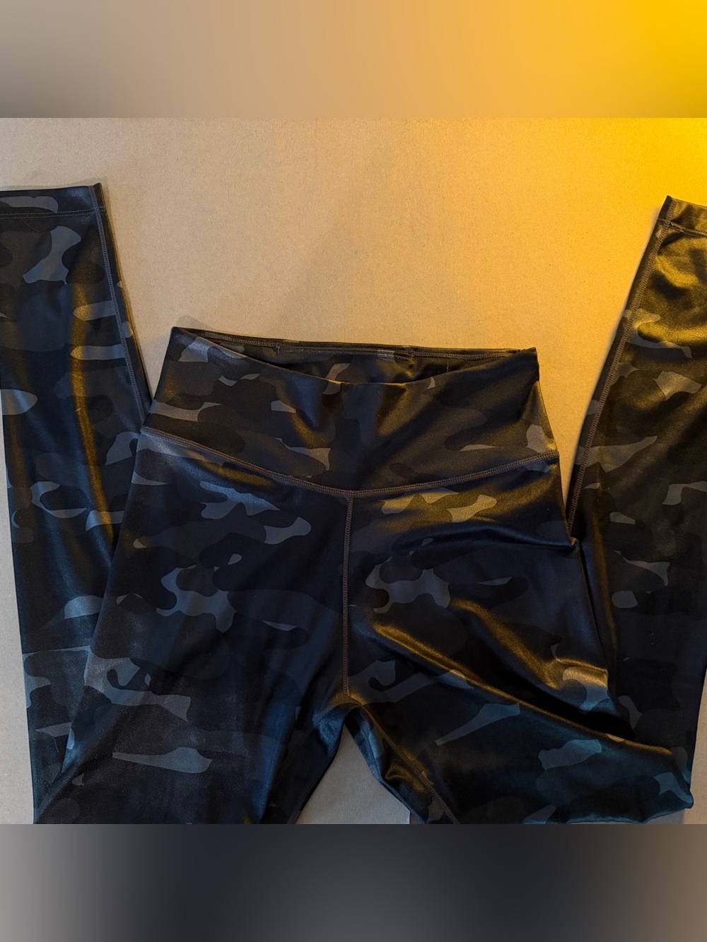 Nike black camo leggings S with a stretchy waistband